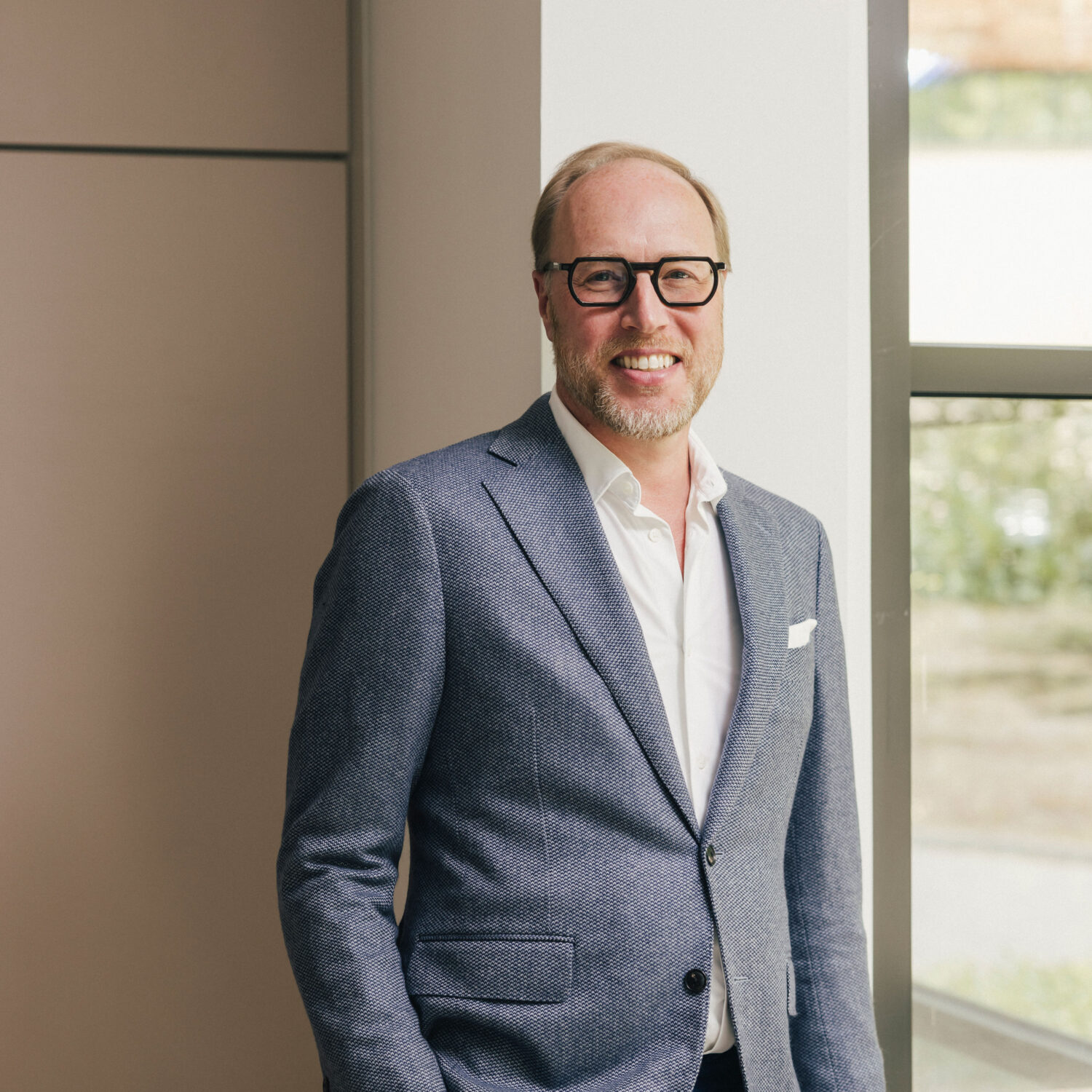 Dokter Van Den Wouwer mondchirurg kaakchirurg