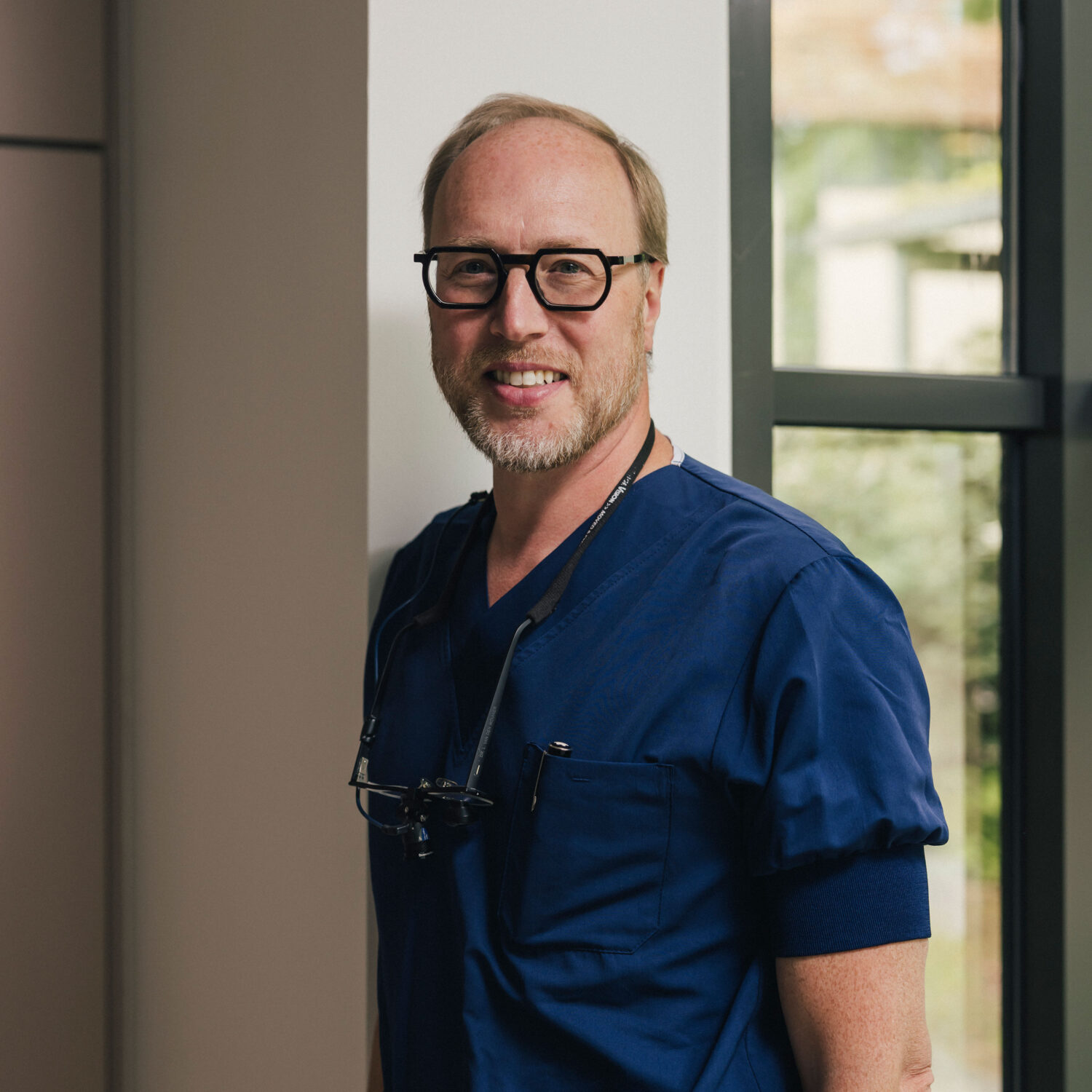 Dokter Van Den Wouwer mondchirurg kaakchirurg